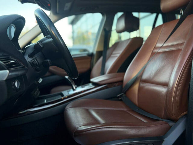 Серый БМВ Х5, объемом двигателя 3 л и пробегом 185 тыс. км за 16500 $, фото 6 на Automoto.ua