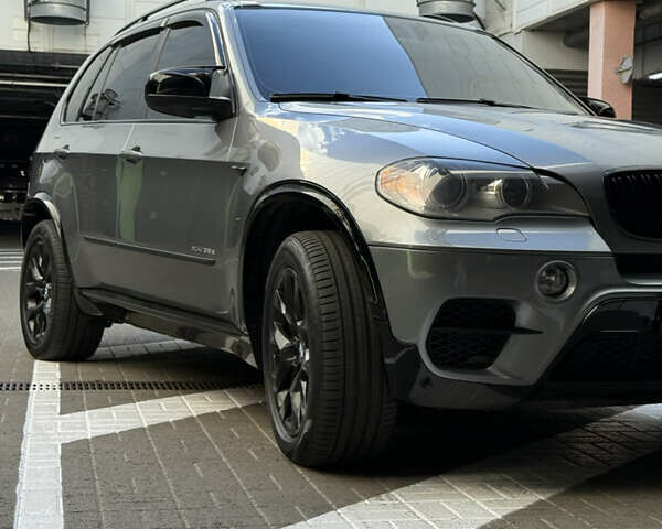Серый БМВ Х5, объемом двигателя 3 л и пробегом 270 тыс. км за 21000 $, фото 6 на Automoto.ua