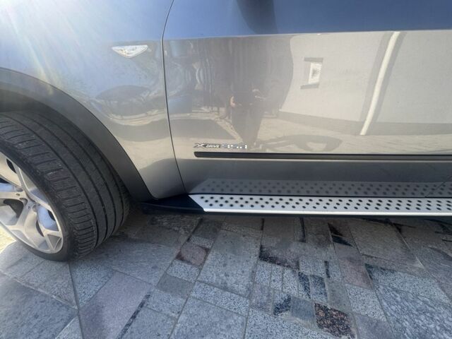 БМВ Х5 2013 в Черновцах на Automoto.ua Серый БМВ Х5, объемом двигателя 3 л и пробегом 237 тыс. км за 19500 $, фото 9 на Automoto.ua