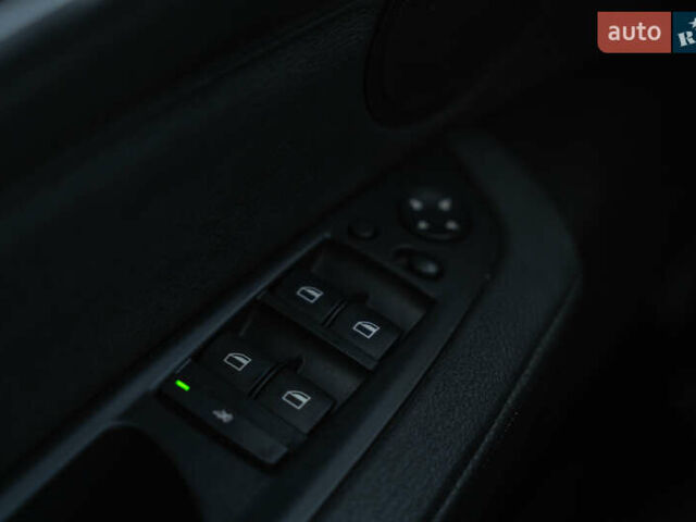 БМВ Х5 2013 в Черновцах на Automoto.ua Серый БМВ Х5, объемом двигателя 2.98 л и пробегом 189 тыс. км за 14900 $, фото 19 на Automoto.ua