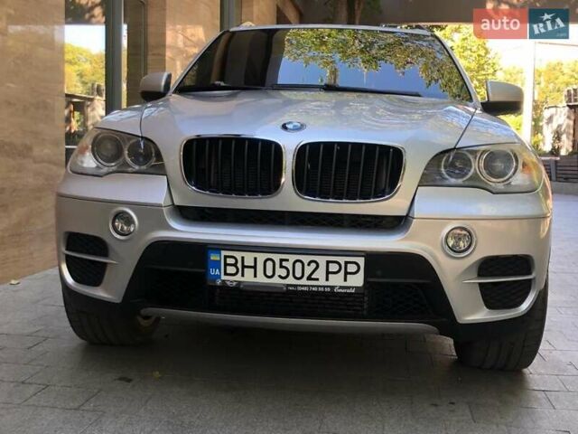 Серый БМВ Х5, объемом двигателя 3 л и пробегом 135 тыс. км за 19999 $, фото 5 на Automoto.ua
