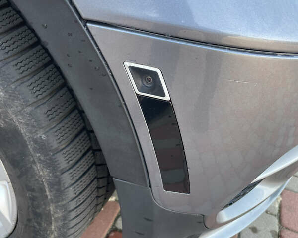 Серый БМВ Х5, объемом двигателя 2.98 л и пробегом 324 тыс. км за 15500 $, фото 5 на Automoto.ua