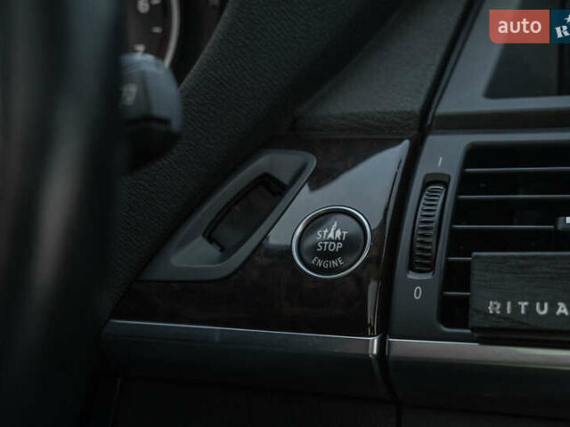 БМВ Х5 2013 в Черновцах на Automoto.ua Серый БМВ Х5, объемом двигателя 2.98 л и пробегом 189 тыс. км за 14900 $, фото 28 на Automoto.ua