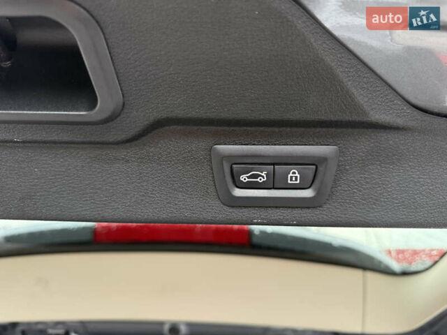 Серый БМВ Х5, объемом двигателя 3 л и пробегом 230 тыс. км за 14900 $, фото 28 на Automoto.ua