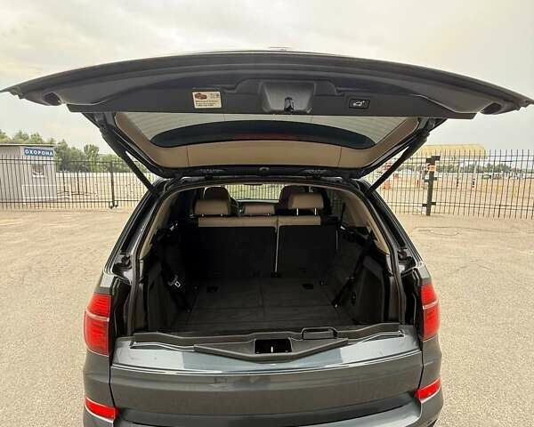 Серый БМВ Х5, объемом двигателя 3 л и пробегом 315 тыс. км за 16500 $, фото 14 на Automoto.ua