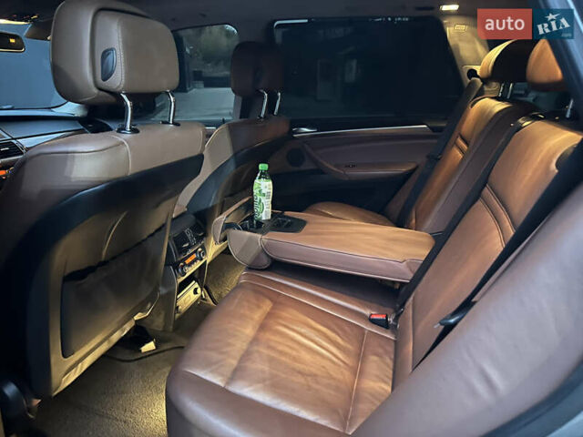 Серый БМВ Х5, объемом двигателя 3 л и пробегом 276 тыс. км за 15800 $, фото 20 на Automoto.ua
