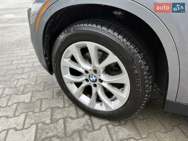 Серый БМВ Х5, объемом двигателя 3 л и пробегом 230 тыс. км за 14900 $, фото 36 на Automoto.ua