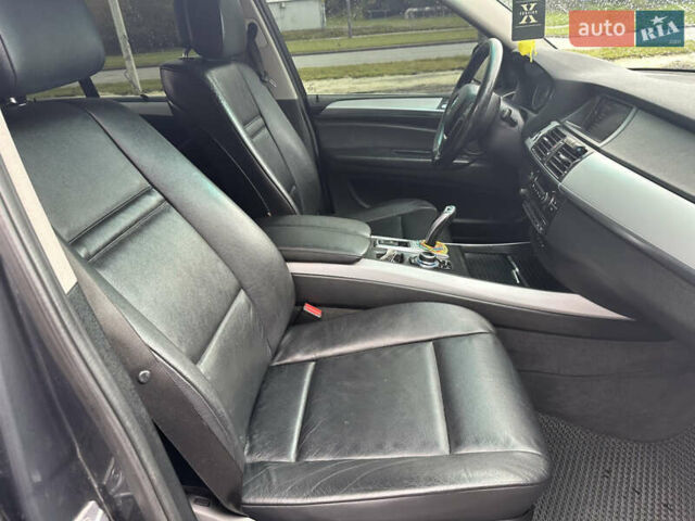 Сірий БМВ Х5, об'ємом двигуна 3 л та пробігом 320 тис. км за 16200 $, фото 18 на Automoto.ua