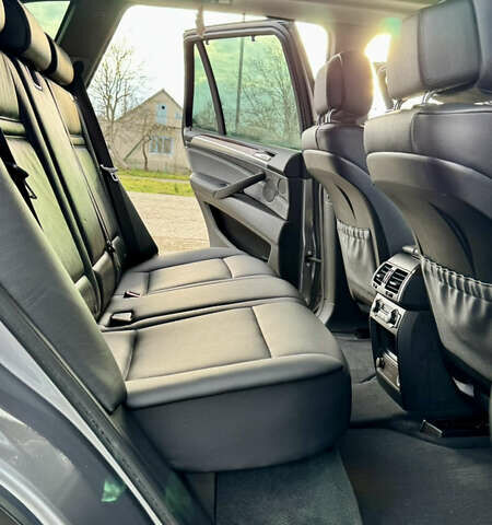 Серый БМВ Х5, объемом двигателя 2.99 л и пробегом 327 тыс. км за 16200 $, фото 23 на Automoto.ua