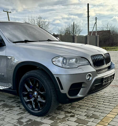 Серый БМВ Х5, объемом двигателя 2.99 л и пробегом 327 тыс. км за 16200 $, фото 3 на Automoto.ua