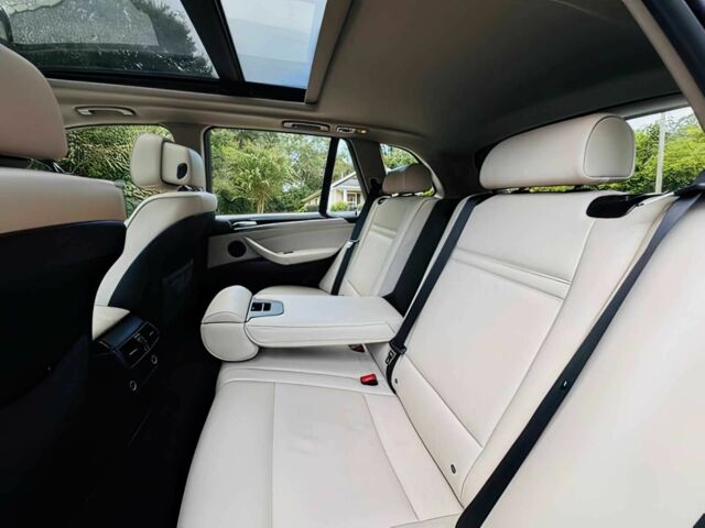 Сірий БМВ Х5, об'ємом двигуна 3 л та пробігом 85 тис. км за 4800 $, фото 9 на Automoto.ua