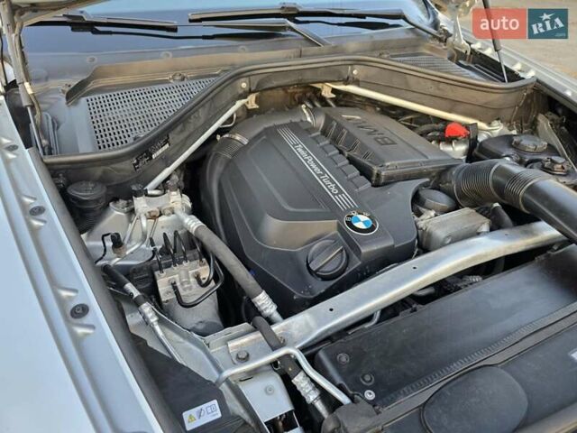 Серый БМВ Х5, объемом двигателя 2.98 л и пробегом 192 тыс. км за 14000 $, фото 32 на Automoto.ua