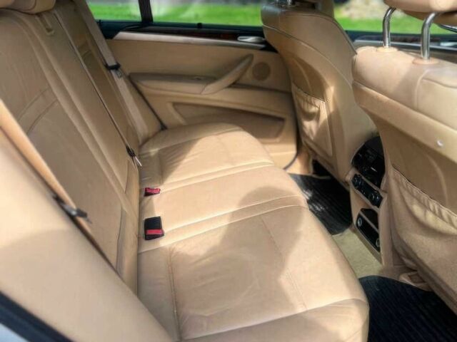 Серый БМВ Х5, объемом двигателя 3 л и пробегом 81 тыс. км за 7600 $, фото 7 на Automoto.ua