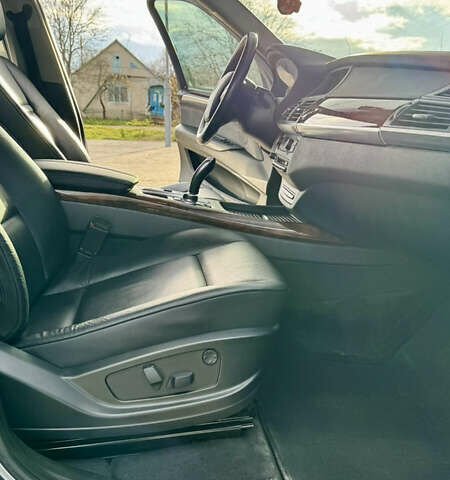 Серый БМВ Х5, объемом двигателя 2.99 л и пробегом 327 тыс. км за 16200 $, фото 28 на Automoto.ua