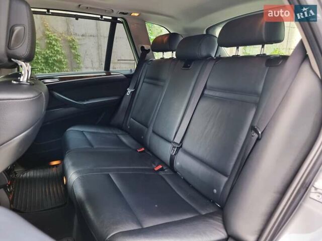 БМВ Х5 2013 в Хмельницком на Automoto.ua Серый БМВ Х5, объемом двигателя 2.99 л и пробегом 380 тыс. км за 16999 $, фото 54 на Automoto.ua