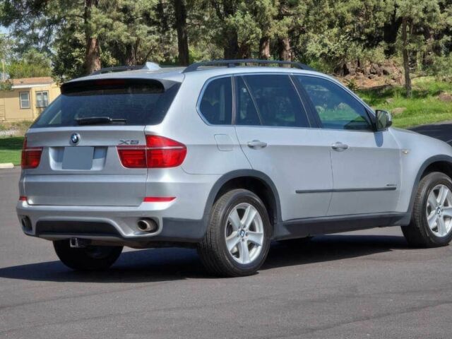 Серый БМВ Х5, объемом двигателя 3 л и пробегом 88 тыс. км за 4450 $, фото 5 на Automoto.ua