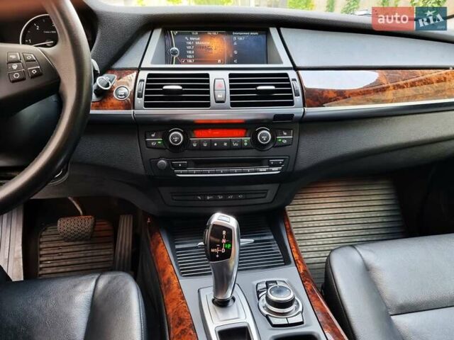 БМВ Х5 2013 в Хмельницком на Automoto.ua Серый БМВ Х5, объемом двигателя 2.99 л и пробегом 380 тыс. км за 16999 $, фото 46 на Automoto.ua