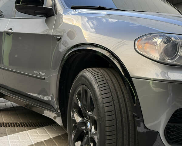 Серый БМВ Х5, объемом двигателя 3 л и пробегом 270 тыс. км за 21000 $, фото 5 на Automoto.ua