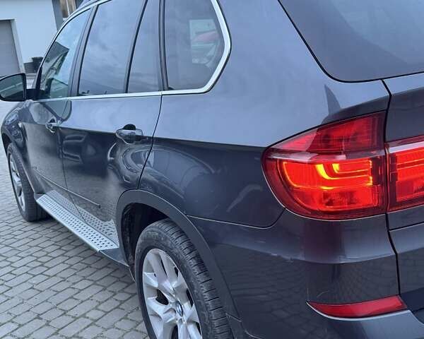Сірий БМВ Х5, об'ємом двигуна 2.98 л та пробігом 250 тис. км за 15000 $, фото 3 на Automoto.ua