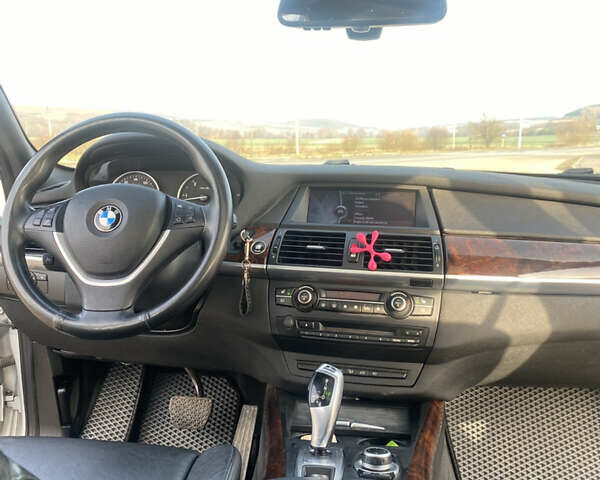 Серый БМВ Х5, объемом двигателя 2.99 л и пробегом 203 тыс. км за 19800 $, фото 11 на Automoto.ua