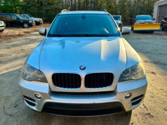 Серый БМВ Х5, объемом двигателя 3 л и пробегом 82 тыс. км за 3450 $, фото 1 на Automoto.ua