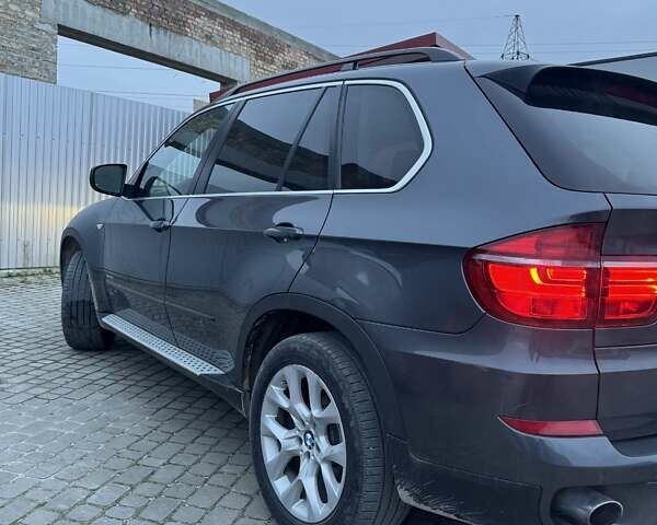 Сірий БМВ Х5, об'ємом двигуна 2.98 л та пробігом 250 тис. км за 15000 $, фото 8 на Automoto.ua