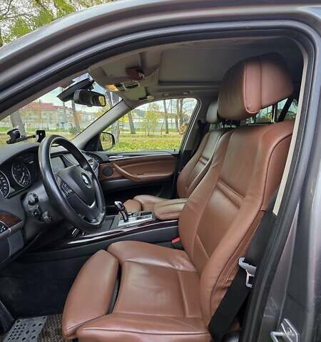 Серый БМВ Х5, объемом двигателя 2.99 л и пробегом 247 тыс. км за 18500 $, фото 19 на Automoto.ua