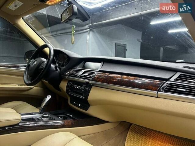 Серый БМВ Х5, объемом двигателя 2.98 л и пробегом 255 тыс. км за 14200 $, фото 18 на Automoto.ua