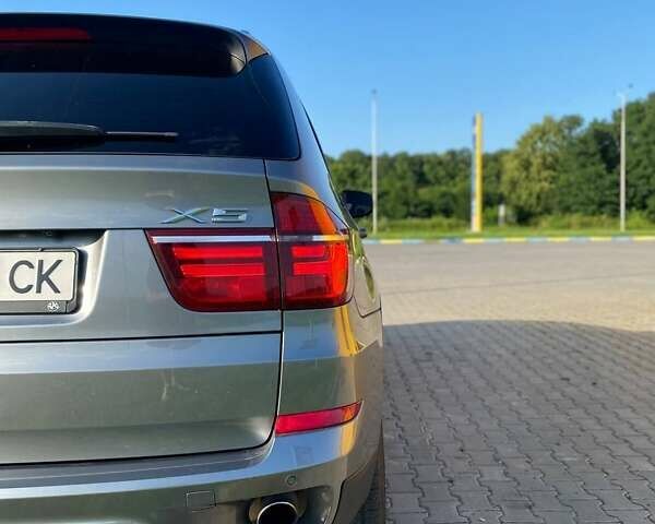 Серый БМВ Х5, объемом двигателя 3 л и пробегом 182 тыс. км за 19000 $, фото 4 на Automoto.ua
