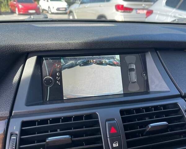 Серый БМВ Х5, объемом двигателя 3 л и пробегом 267 тыс. км за 16500 $, фото 13 на Automoto.ua