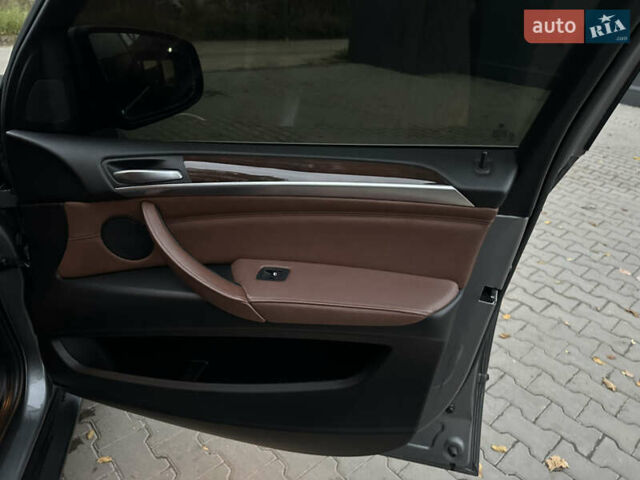 Серый БМВ Х5, объемом двигателя 3 л и пробегом 276 тыс. км за 15800 $, фото 28 на Automoto.ua