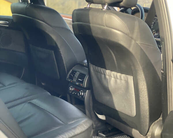 Серый БМВ Х5, объемом двигателя 2.99 л и пробегом 203 тыс. км за 19800 $, фото 15 на Automoto.ua