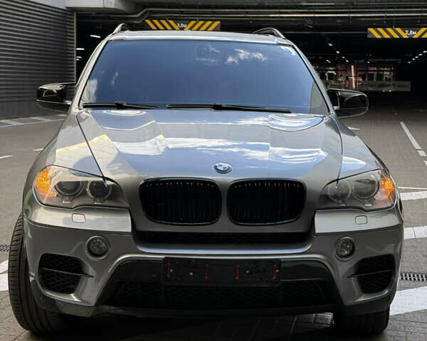 Серый БМВ Х5, объемом двигателя 3 л и пробегом 270 тыс. км за 21000 $, фото 9 на Automoto.ua