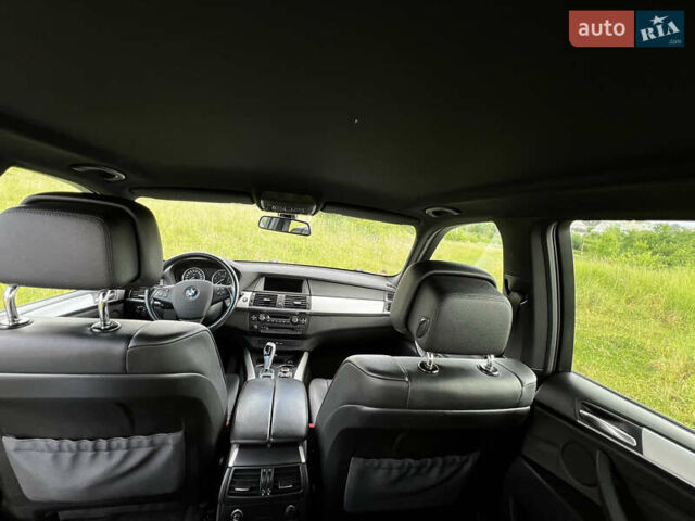 Серый БМВ Х5, объемом двигателя 3 л и пробегом 229 тыс. км за 23500 $, фото 7 на Automoto.ua