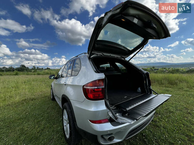 Серый БМВ Х5, объемом двигателя 3 л и пробегом 229 тыс. км за 23500 $, фото 5 на Automoto.ua