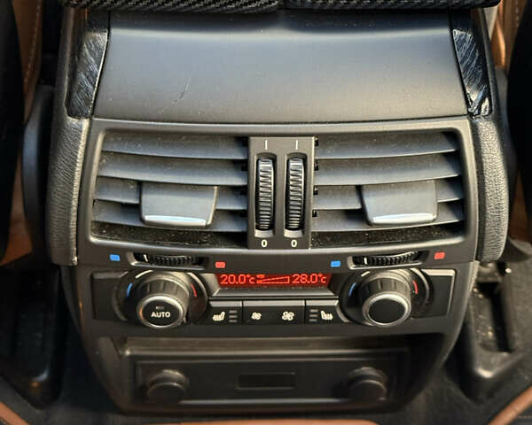 Серый БМВ Х5, объемом двигателя 3 л и пробегом 270 тыс. км за 21000 $, фото 20 на Automoto.ua