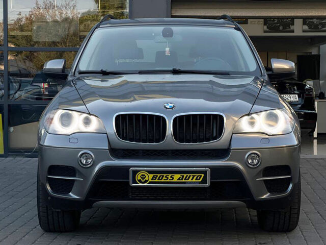 Серый БМВ Х5, объемом двигателя 3 л и пробегом 185 тыс. км за 16500 $, фото 1 на Automoto.ua