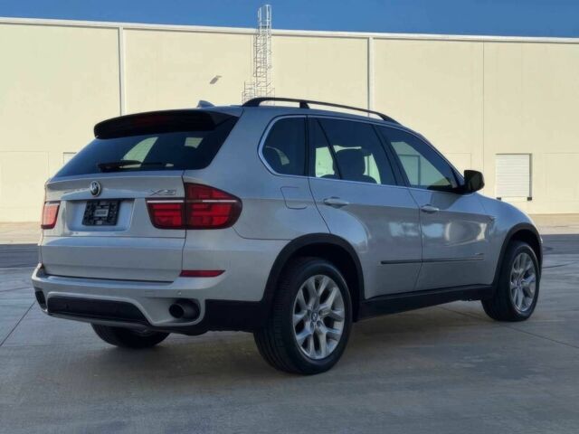 Сірий БМВ Х5, об'ємом двигуна 3 л та пробігом 88 тис. км за 12800 $, фото 5 на Automoto.ua