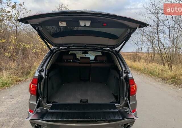 Серый БМВ Х5, объемом двигателя 3 л и пробегом 276 тыс. км за 15999 $, фото 39 на Automoto.ua