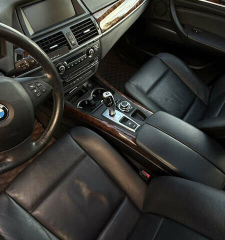 БМВ Х5 2013 в Черновцах на Automoto.ua Серый БМВ Х5, объемом двигателя 2.98 л и пробегом 189 тыс. км за 16000 $, фото 11 на Automoto.ua