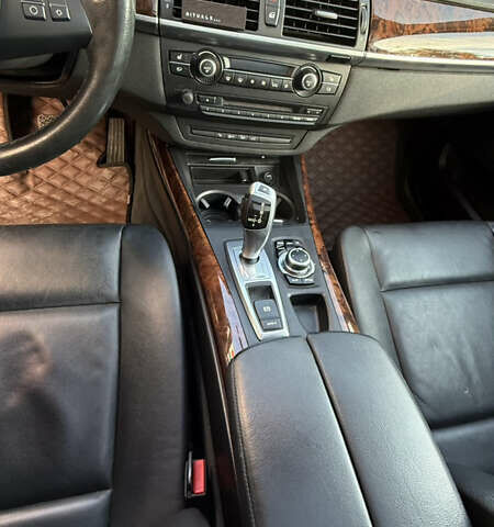 БМВ Х5 2013 в Черновцах на Automoto.ua Серый БМВ Х5, объемом двигателя 2.98 л и пробегом 189 тыс. км за 16000 $, фото 10 на Automoto.ua