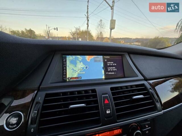 Серый БМВ Х5, объемом двигателя 2.98 л и пробегом 193 тыс. км за 13500 $, фото 2 на Automoto.ua