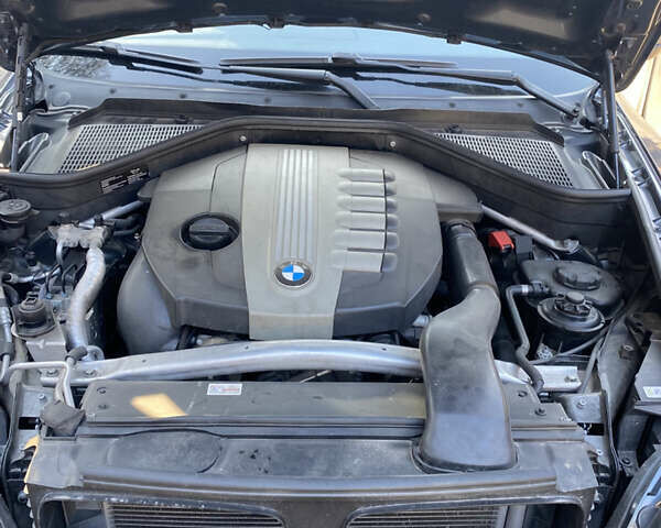 Серый БМВ Х5, объемом двигателя 2.98 л и пробегом 230 тыс. км за 18999 $, фото 17 на Automoto.ua