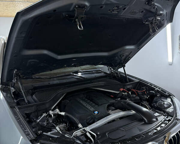 Серый БМВ Х5, объемом двигателя 2.98 л и пробегом 232 тыс. км за 17700 $, фото 30 на Automoto.ua