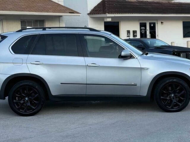 Серый БМВ Х5, объемом двигателя 3 л и пробегом 127 тыс. км за 8000 $, фото 4 на Automoto.ua
