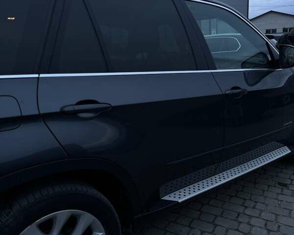 Сірий БМВ Х5, об'ємом двигуна 2.98 л та пробігом 250 тис. км за 15000 $, фото 23 на Automoto.ua