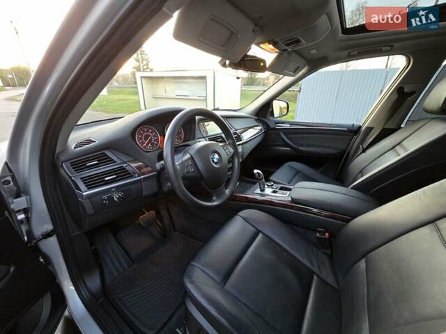 Серый БМВ Х5, объемом двигателя 2.98 л и пробегом 192 тыс. км за 14000 $, фото 8 на Automoto.ua