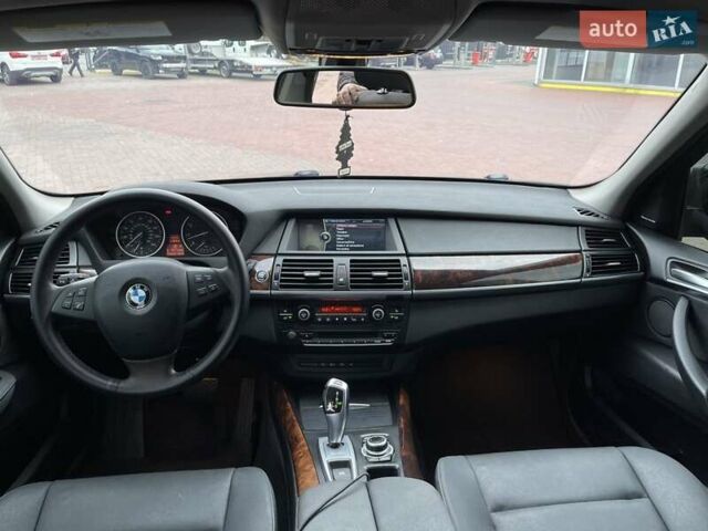 Серый БМВ Х5, объемом двигателя 3 л и пробегом 255 тыс. км за 12992 $, фото 36 на Automoto.ua