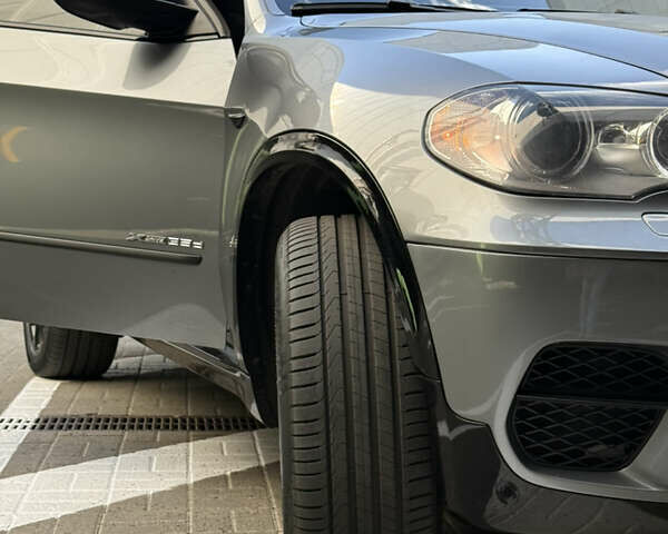 Серый БМВ Х5, объемом двигателя 3 л и пробегом 270 тыс. км за 21000 $, фото 31 на Automoto.ua