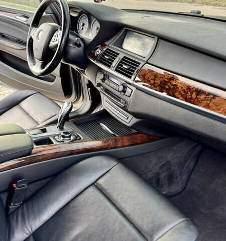 Серый БМВ Х5, объемом двигателя 2.99 л и пробегом 327 тыс. км за 16200 $, фото 21 на Automoto.ua